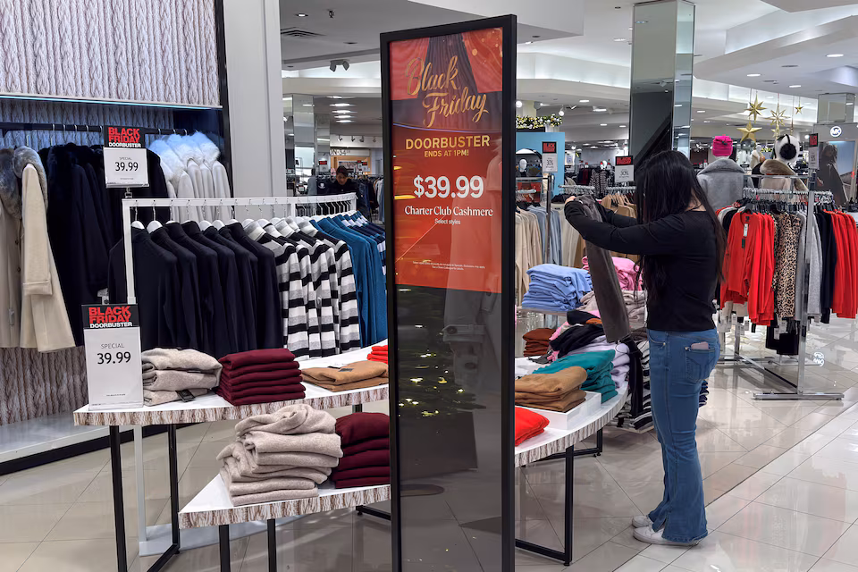 Online shoppers drive record 11.8 billion dollar Black Friday spending