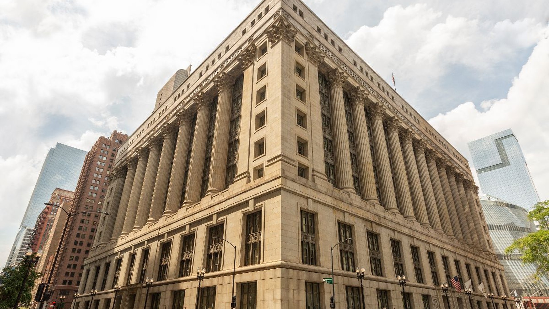 Chicago City Hall building exterior