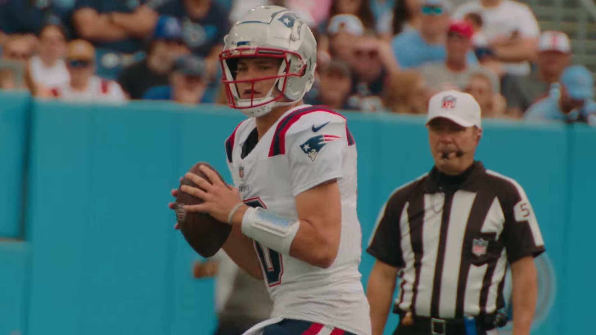 Drake Maye in action for the New England Patriots against the Tennessee Titans