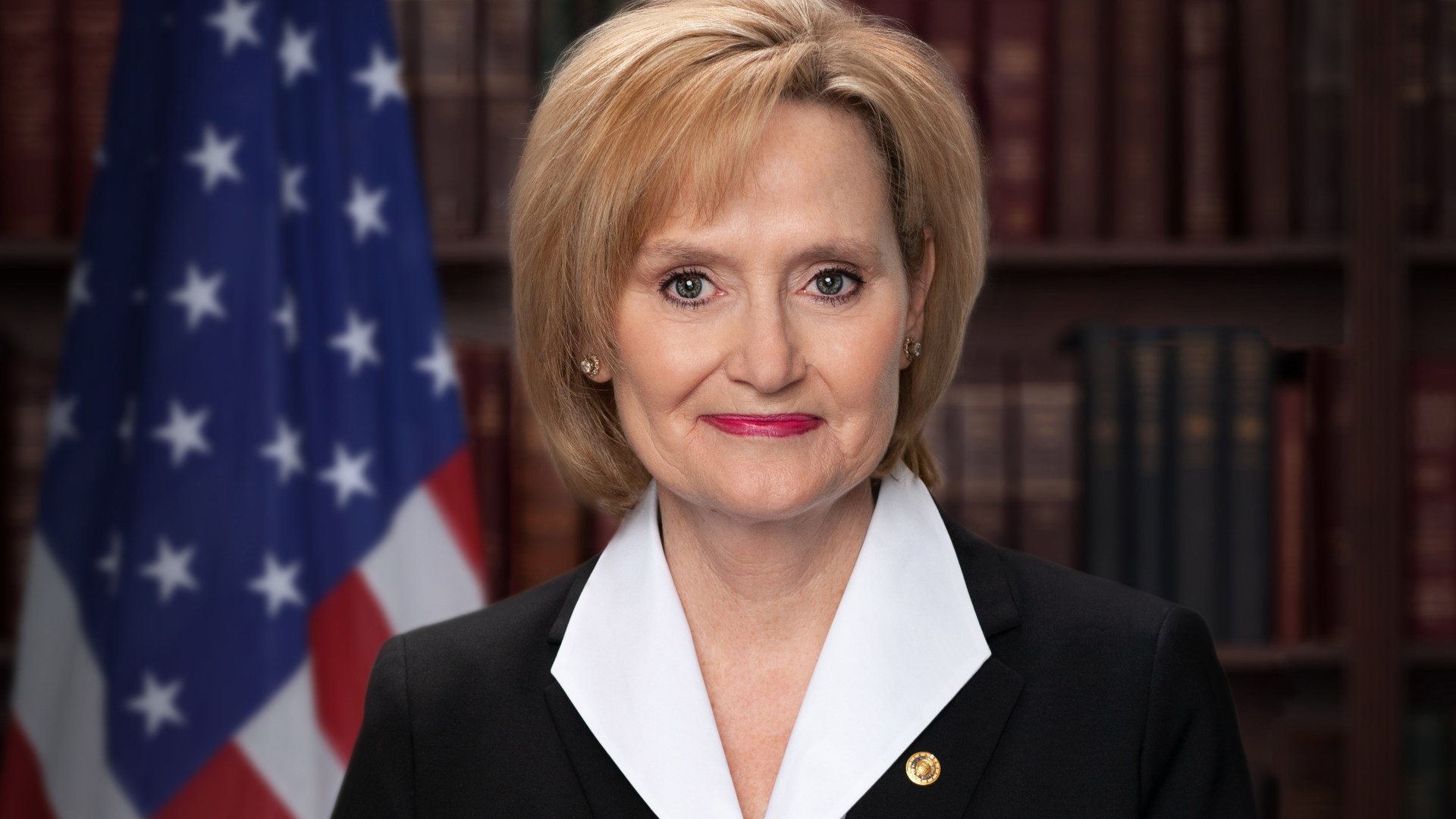 Senator Cindy Hyde Smith in her official Senate portrait