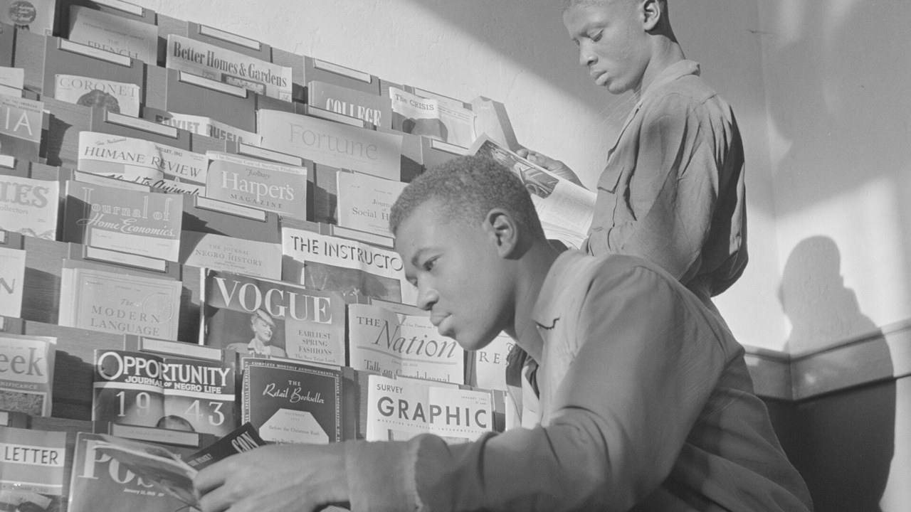 Students reading in the library at Bethune Cookman College