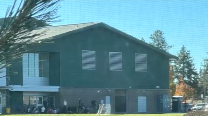 Silver Rail Elementary School in Bend Oregon as police respond